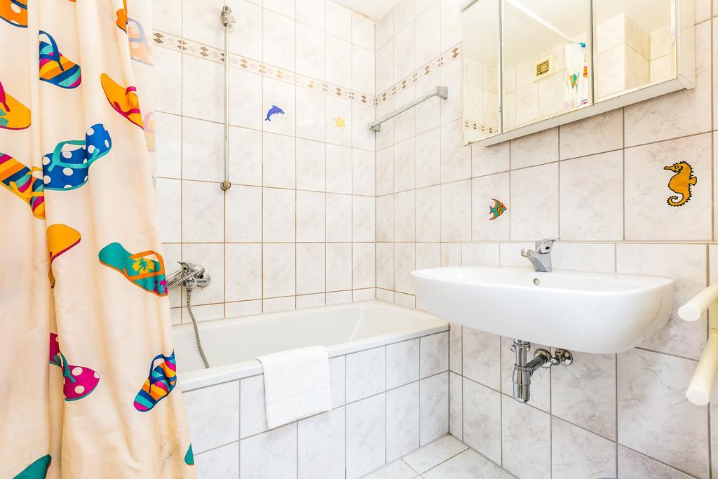 Apartment Koeln Neubrueck Buitenkant foto